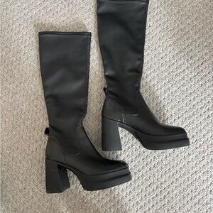 L'INTERVALLE Black Heeled Boots